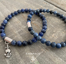 Afbeelding in Gallery-weergave laden, Dumortieriet armband met bedel
