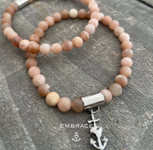 Afbeelding in Gallery-weergave laden, Zonnesteen armband met bedel
